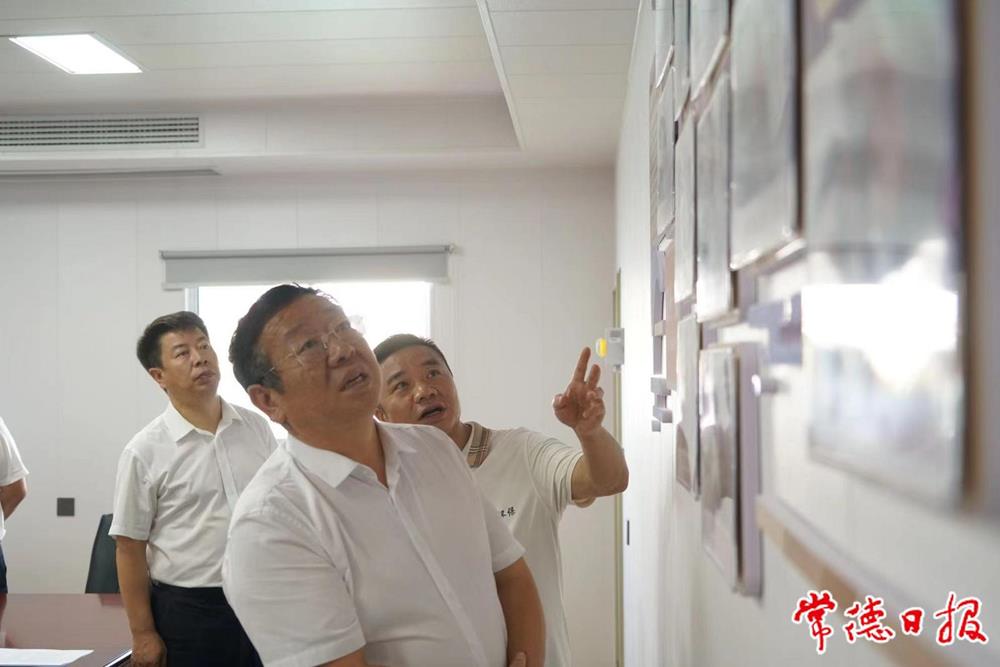 77860422fbd14c79b1fa7fb0eeb063fb.jpg 77860422fbd14c79b1fa7fb0eeb063fb.jpg