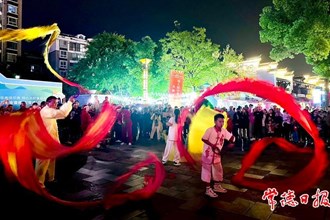 【社會(huì)】“雙節(jié)”去常德河街 赴一場(chǎng)非遺之約