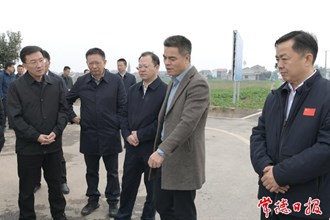 省委農(nóng)辦調(diào)研組調(diào)研鼎城區(qū)糧油生產(chǎn)工作