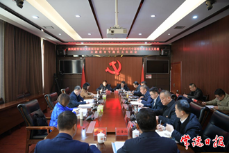 周振宇參加指導(dǎo)西洞庭管理區(qū)黨委班子主題教育專題民主生活會