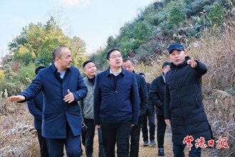 市領(lǐng)導(dǎo)督導(dǎo)檢查安全生產(chǎn)、雨雪冰凍災(zāi)害天氣應(yīng)對(duì)工作時(shí)強(qiáng)調(diào)：重點(diǎn)做好山體滑坡風(fēng)險(xiǎn)點(diǎn)的實(shí)時(shí)監(jiān)控和風(fēng)險(xiǎn)防范