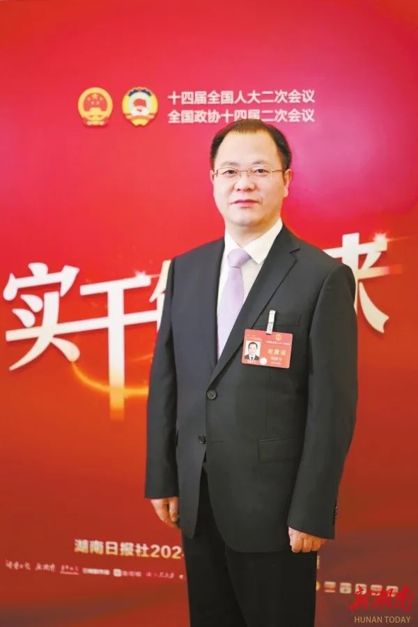 99ef4bea3574456faebb23b53fb2cf36.jpg 99ef4bea3574456faebb23b53fb2cf36.jpg