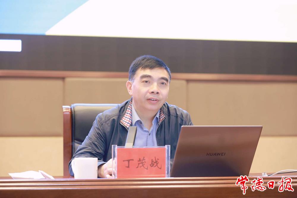 e26c7e816c864752902d3d47c272e751.jpg e26c7e816c864752902d3d47c272e751.jpg