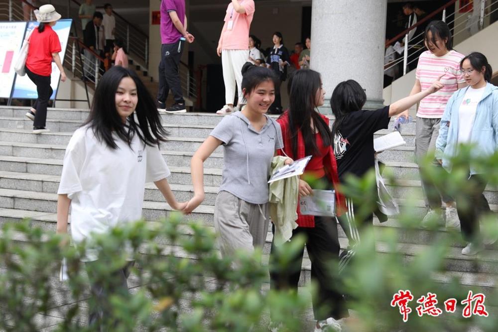 6dcbcd52552c4eb99ed4e33b42e22456.jpg 6dcbcd52552c4eb99ed4e33b42e22456.jpg