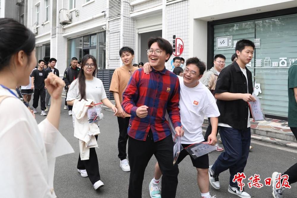 d7c44360bcd84b528b97dca7ae283539.jpg d7c44360bcd84b528b97dca7ae283539.jpg