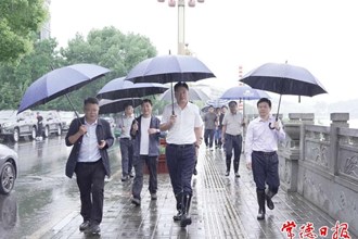 羅毅君赴石門縣督導(dǎo)檢查防汛抗災(zāi)工作