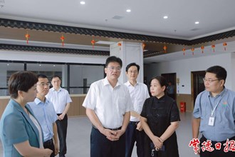 羅毅君在柳葉湖旅游度假區(qū)調(diào)研康養(yǎng)產(chǎn)業(yè)