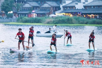 【組圖】湘西北200余名運動員齊聚穿紫河畔競技槳板