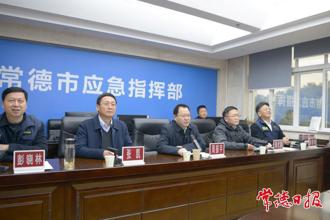 周振宇看望慰問春節(jié)期間堅守崗位的一線工作人員