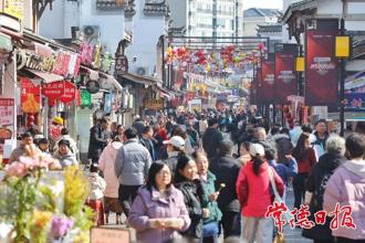 【我們的節(jié)日?春節(jié)】除夕，柳葉湖旅游度假區(qū)游人如織