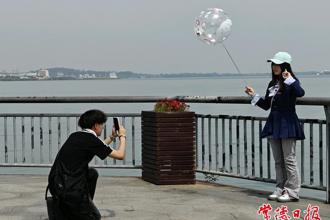 【我們的節(jié)日·清明】春色正美，柳葉湖畔奏響文明旅游協(xié)奏曲