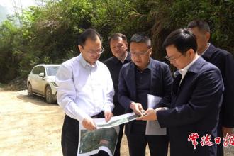 周振宇在石門縣調(diào)研督導(dǎo)生態(tài)環(huán)保工作時(shí)強(qiáng)調(diào)：堅(jiān)持生態(tài)優(yōu)先綠色發(fā)展 為群眾創(chuàng)造更加健康宜居的生態(tài)環(huán)境