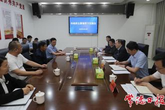 周振宇在漢壽縣下沉接訪