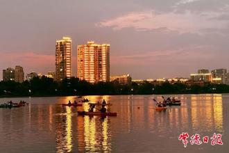 【組圖】穿紫河：晚霞映水 輕舟入畫