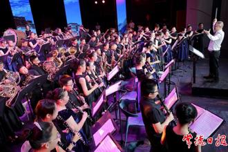 【攝影報(bào)道】管樂音樂會(huì)登上“百姓大舞臺(tái)”