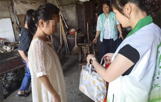 情暖童心 呵護成長——桃源縣盤塘鎮(zhèn)“政務(wù)公開主題日”活動為困境兒童撐起“愛的保護傘”